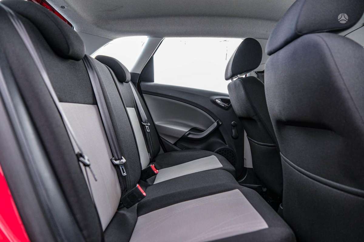 Seat Ibiza 2015 — photo 10