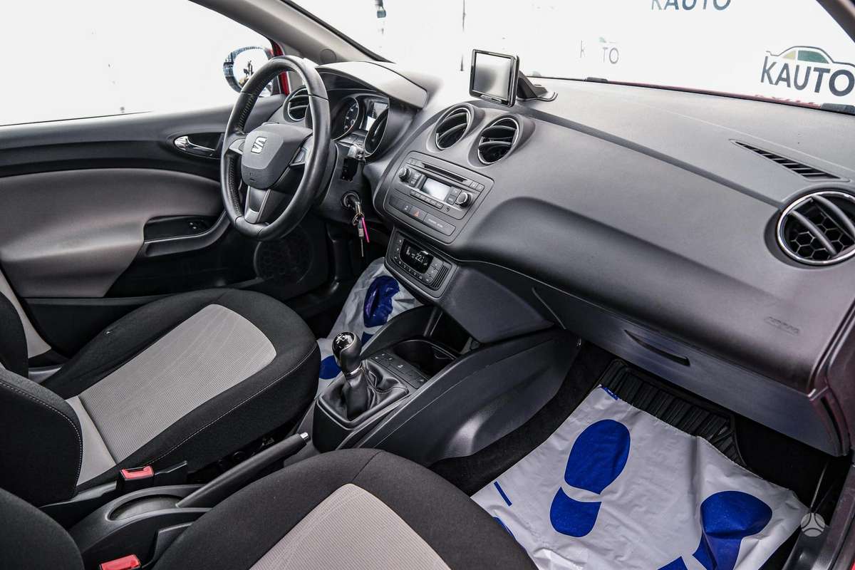 Seat Ibiza 2015 — photo 12