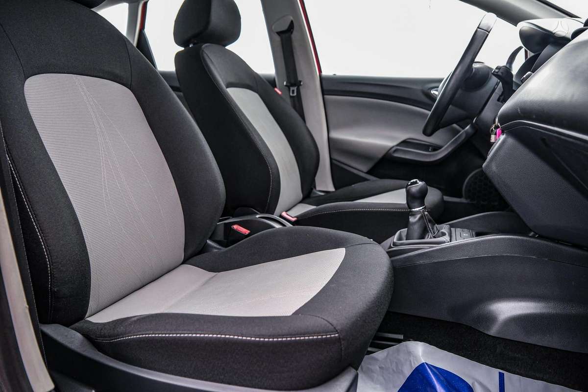 Seat Ibiza 2015 — photo 13