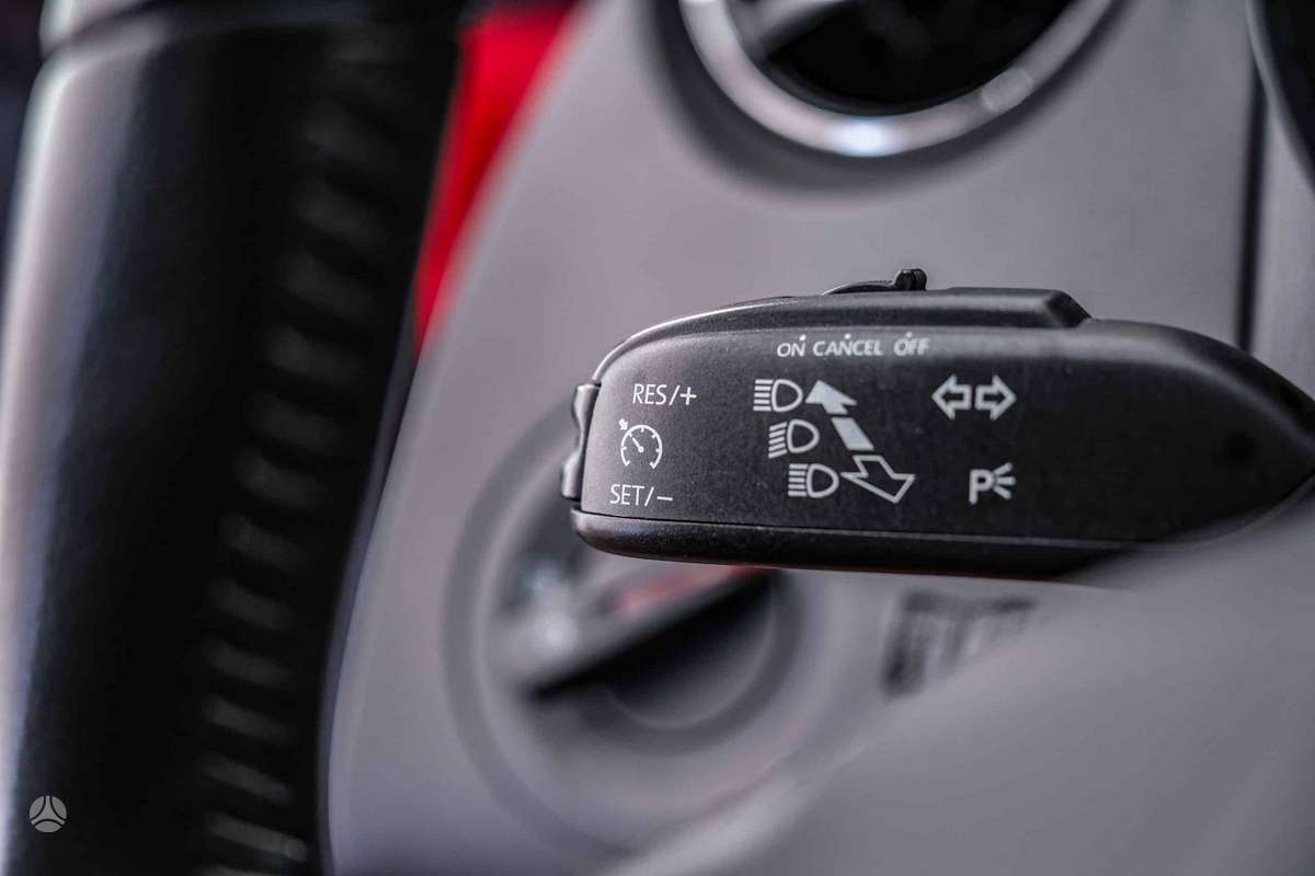 Seat Ibiza 2015 — photo 14