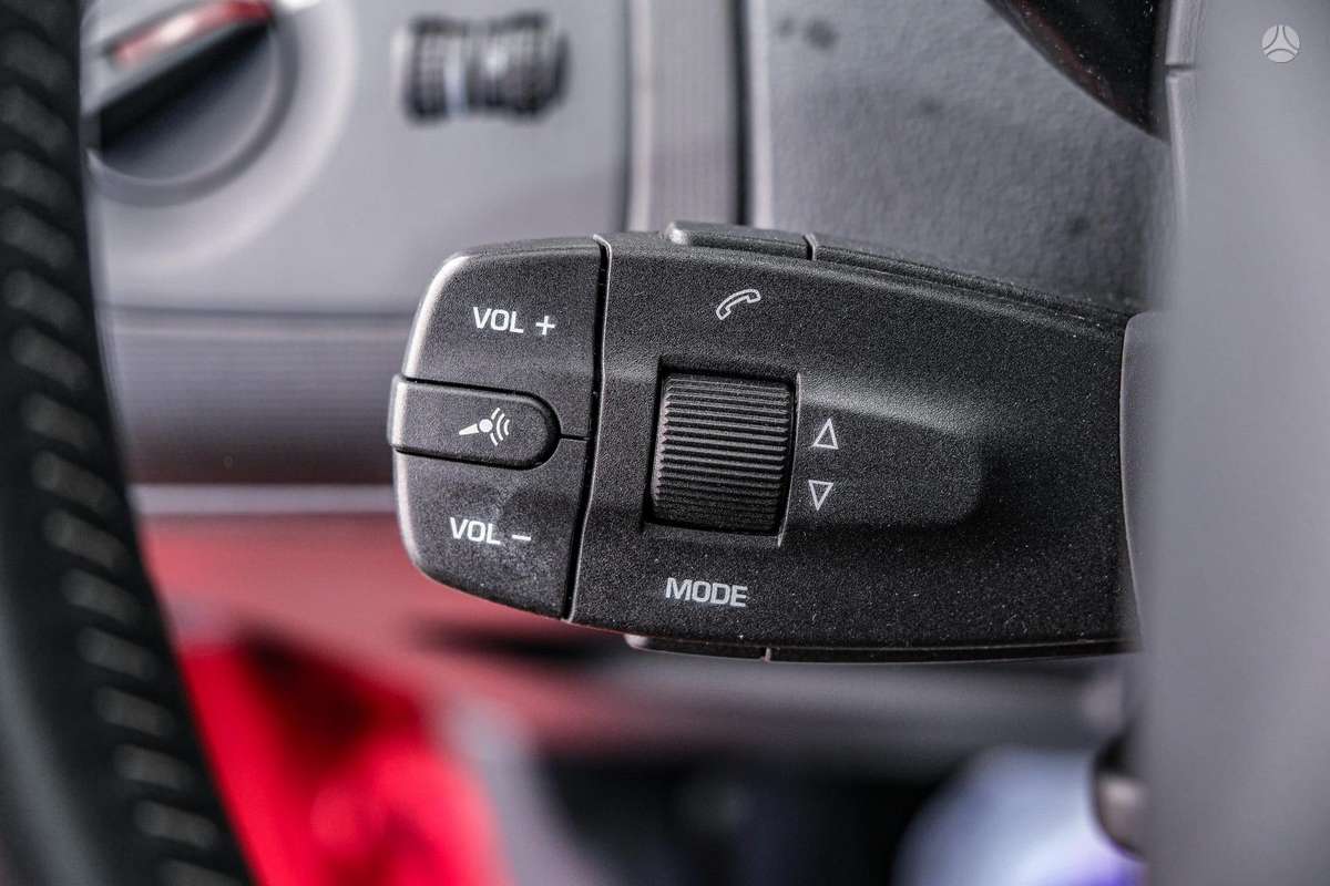 Seat Ibiza 2015 — photo 15