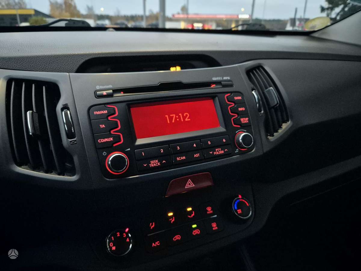 Kia Sportage 2011 — photo 10