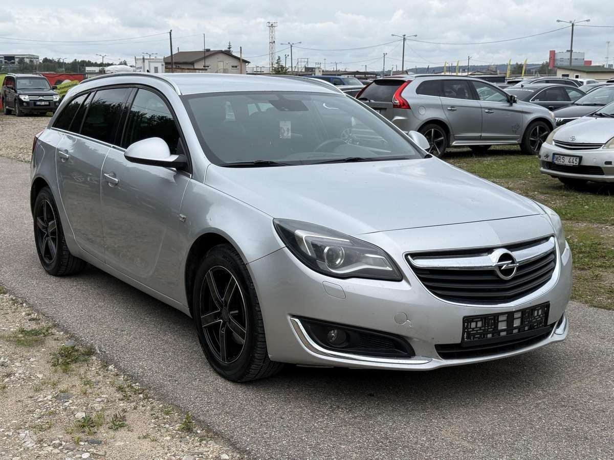 Opel Insignia 2015 — interior