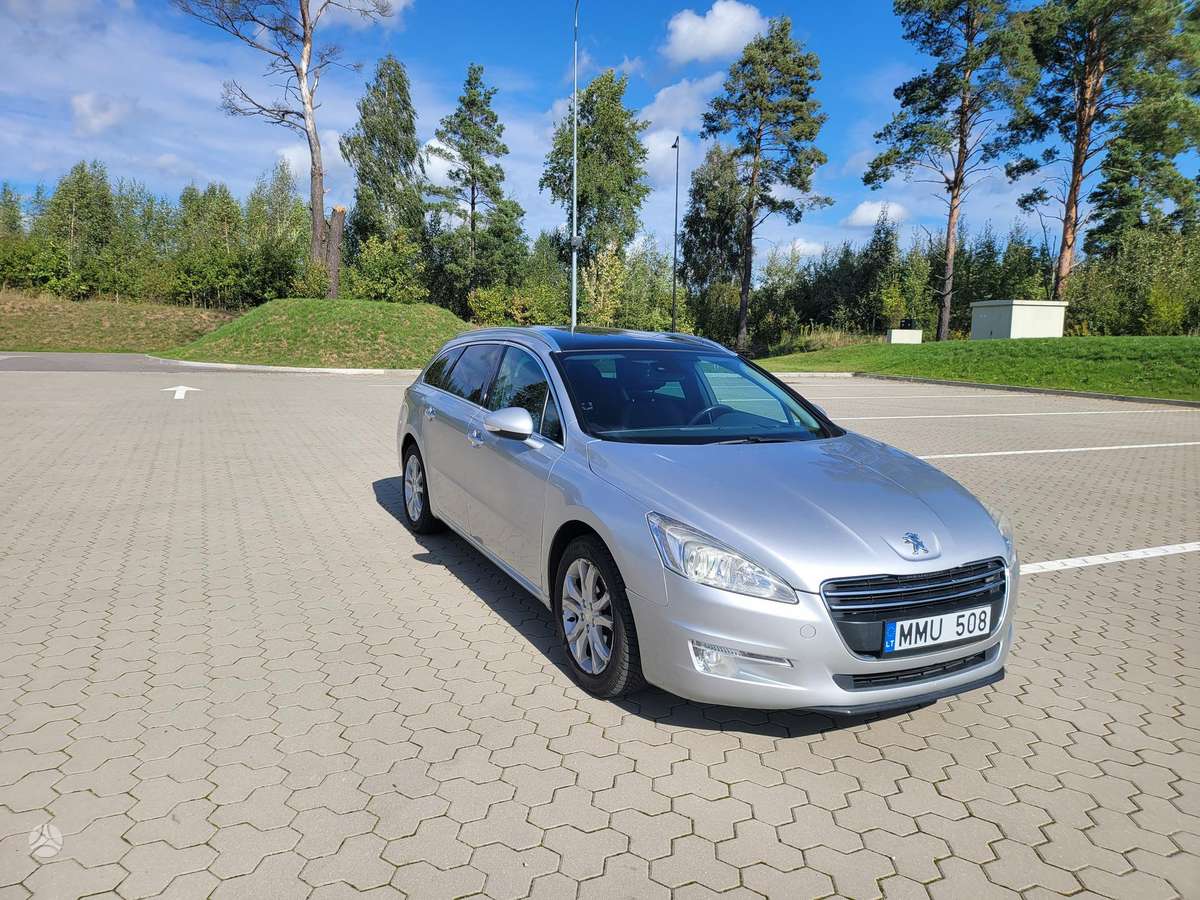Peugeot 508 2013 — вигляд ззаду