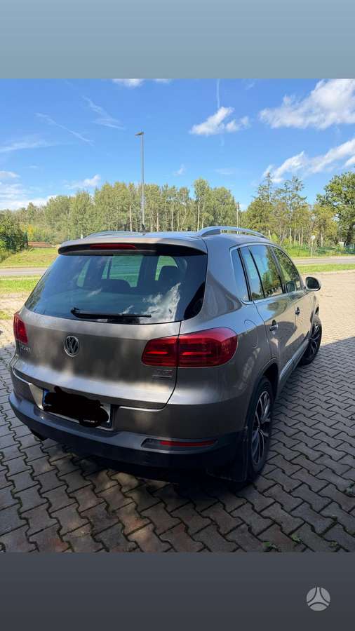 Volkswagen Tiguan 2012 — interior
