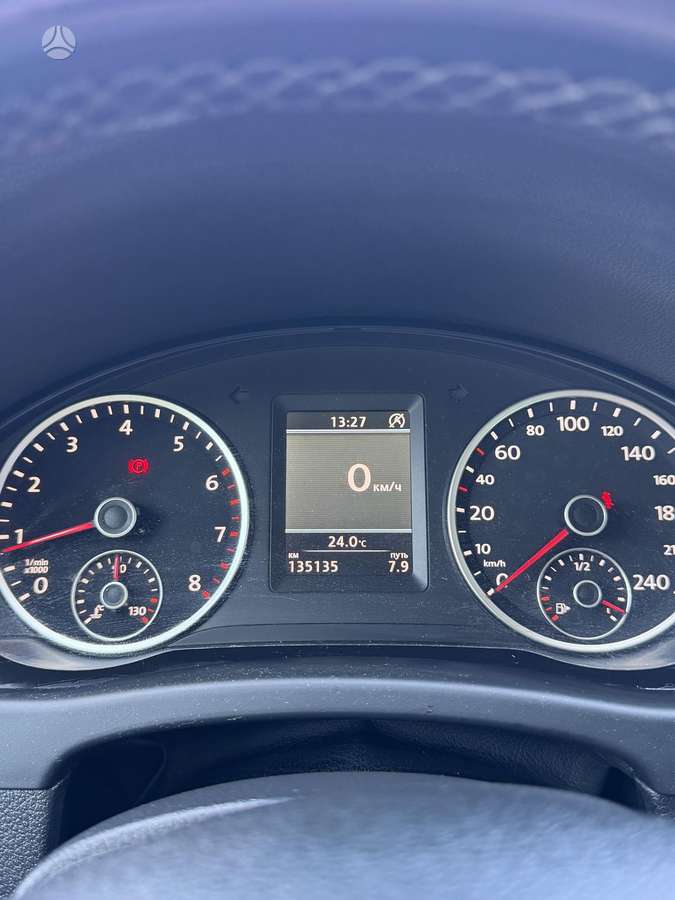 Volkswagen Tiguan 2012 — photo 9