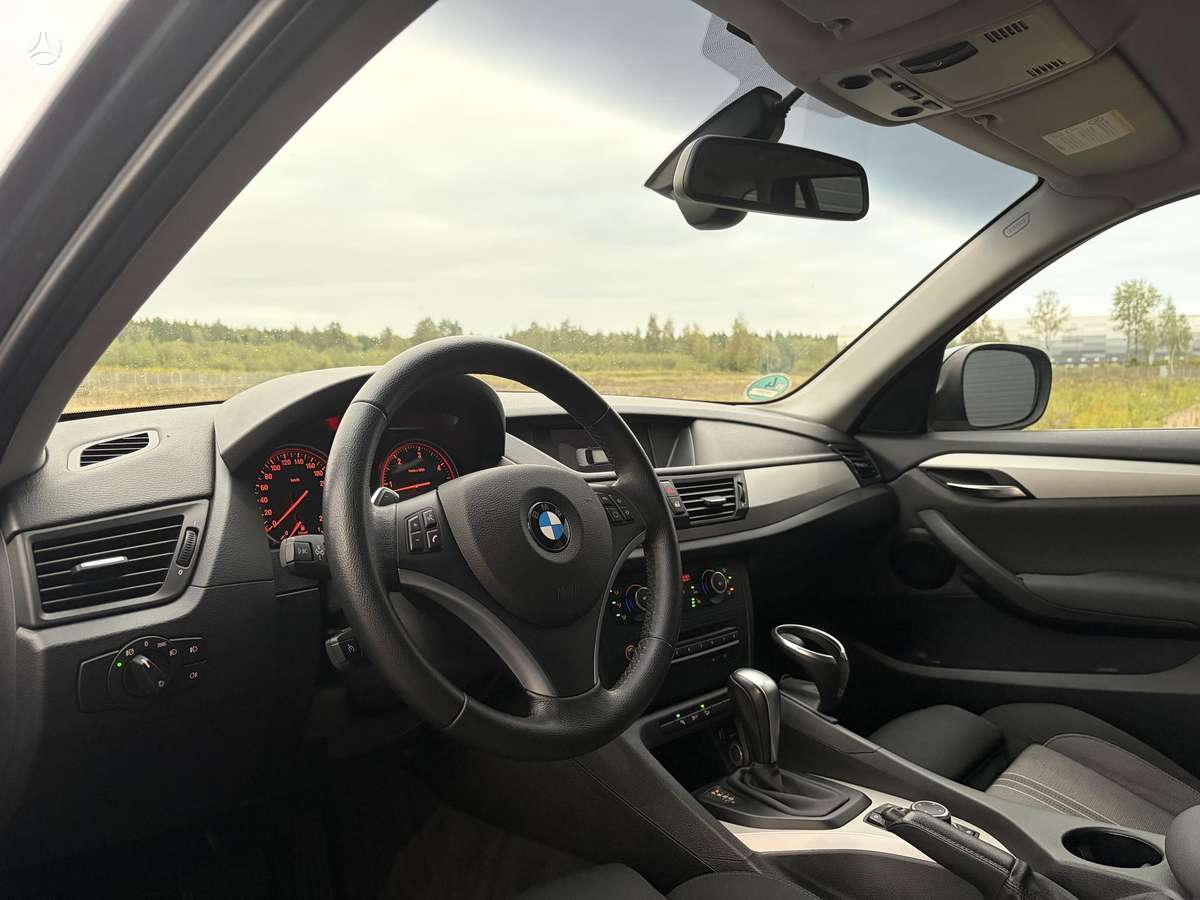 BMW X1 2011 — фото 10