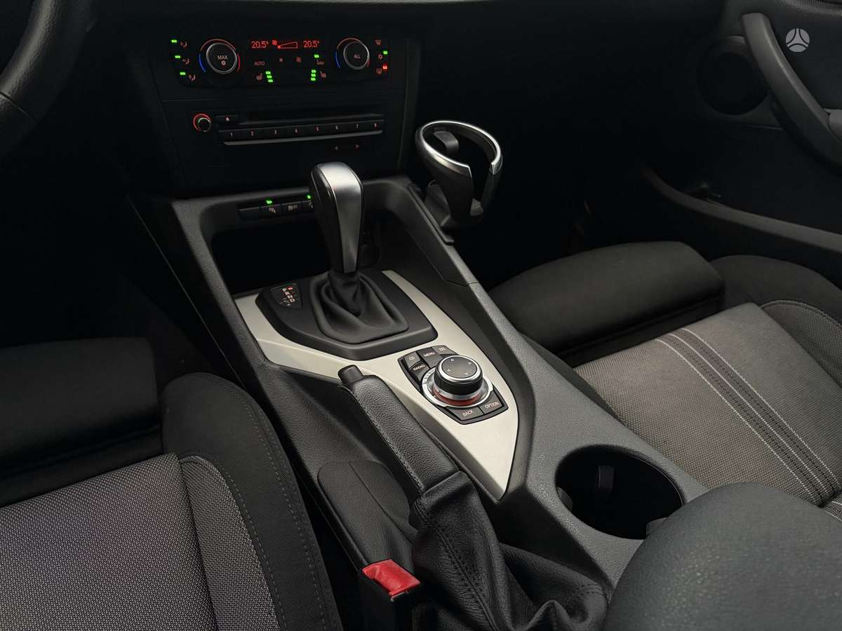 BMW X1 2011 — фото 14