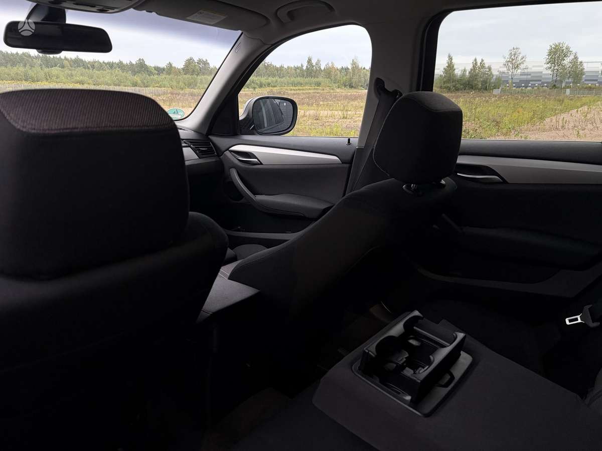 BMW X1 2011 — фото 19