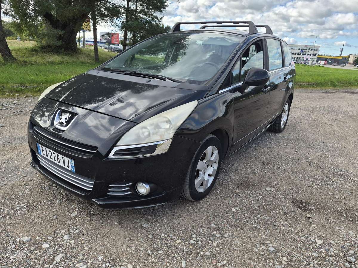 Peugeot 5008 2011 — авто для ЗСУ з Європи