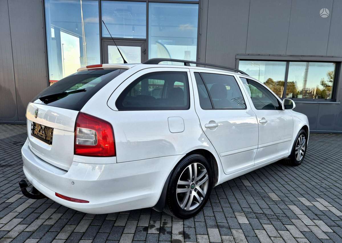Skoda Octavia 2010 — photo 10