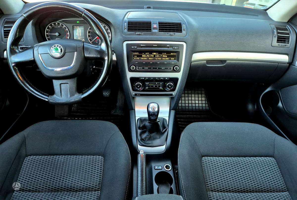 Skoda Octavia 2010 — photo 12