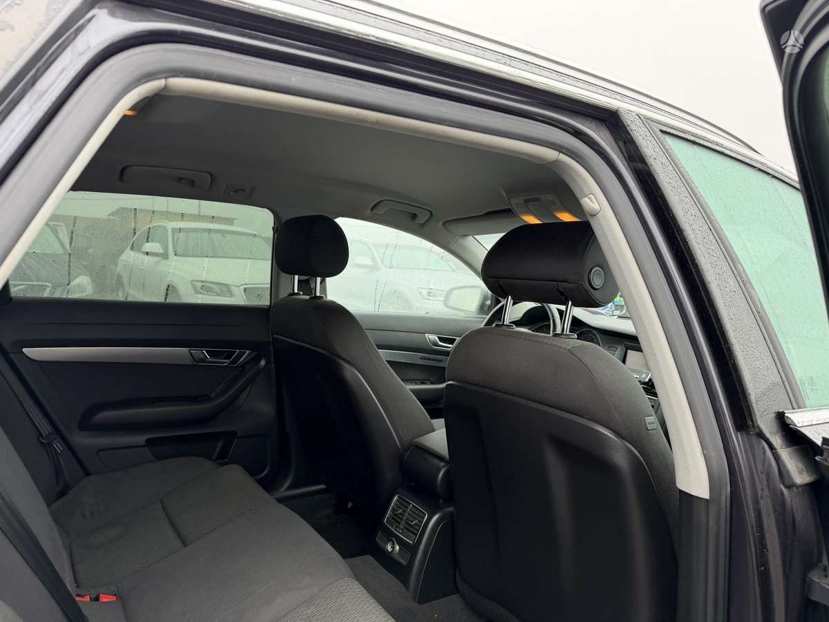 Audi A6 2005 — салон