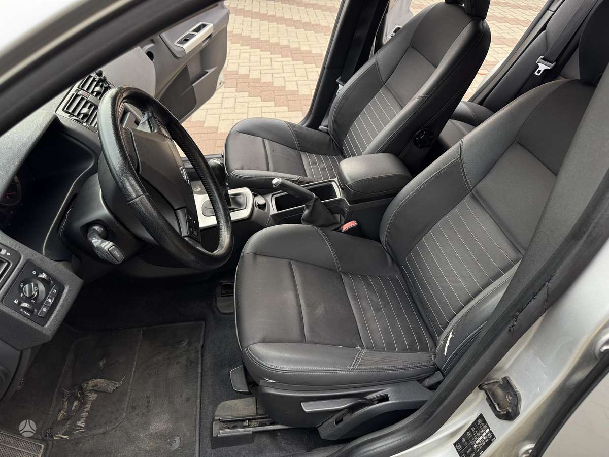 Volvo V50 2007 — photo 11