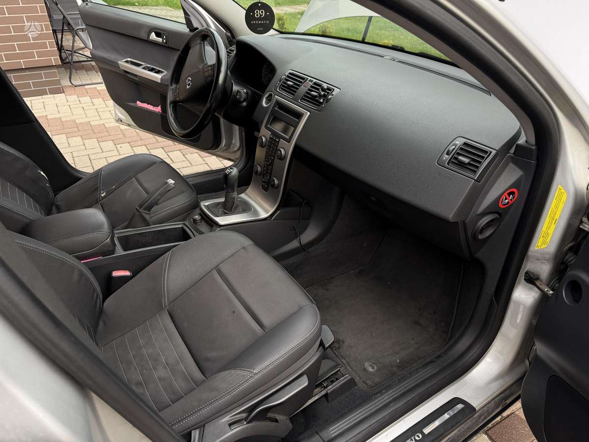 Volvo V50 2007 — photo 13