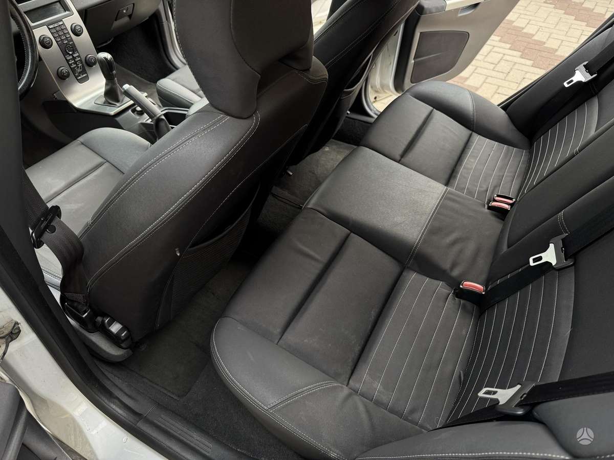 Volvo V50 2007 — photo 14