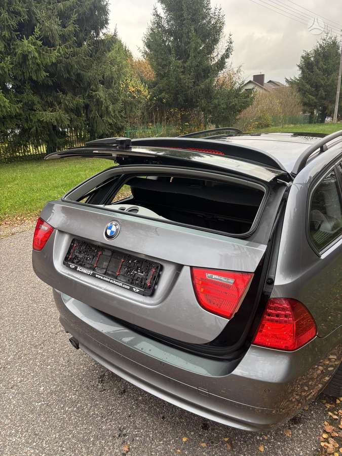 BMW 320 2009 — photo 10
