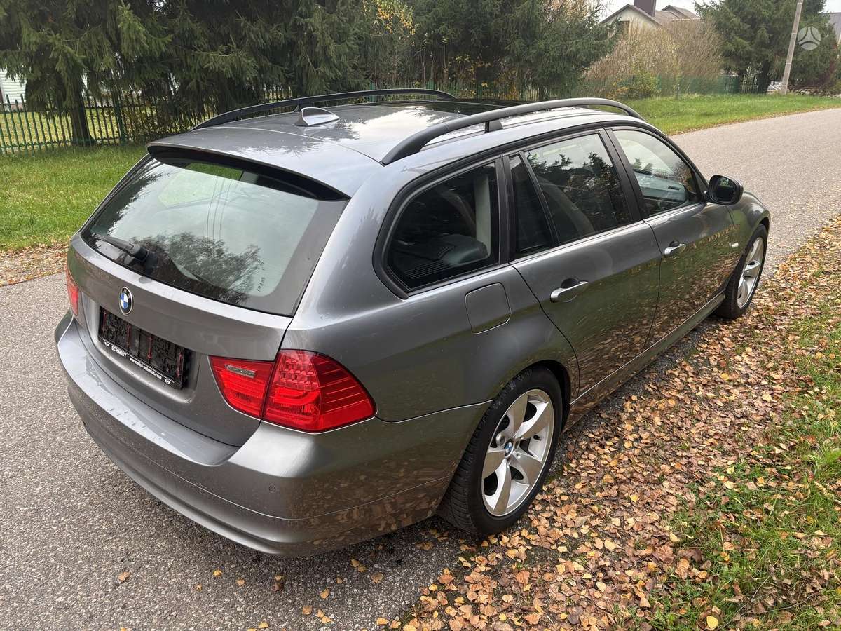 BMW 320 2009 — photo 8