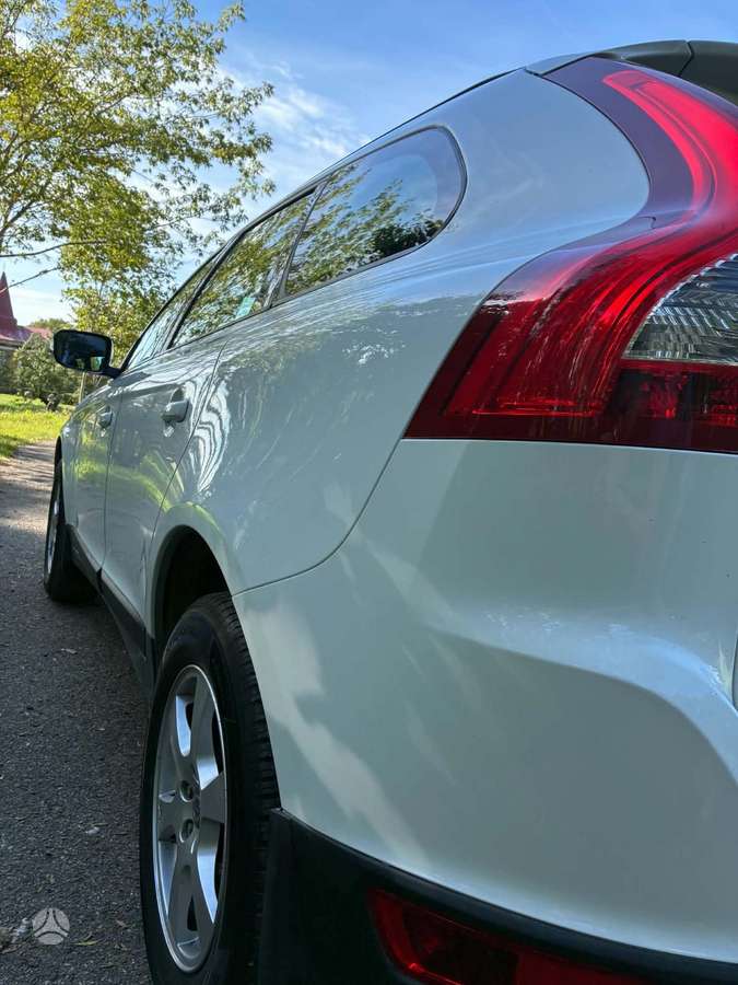 Volvo XC60 2011 — photo 14