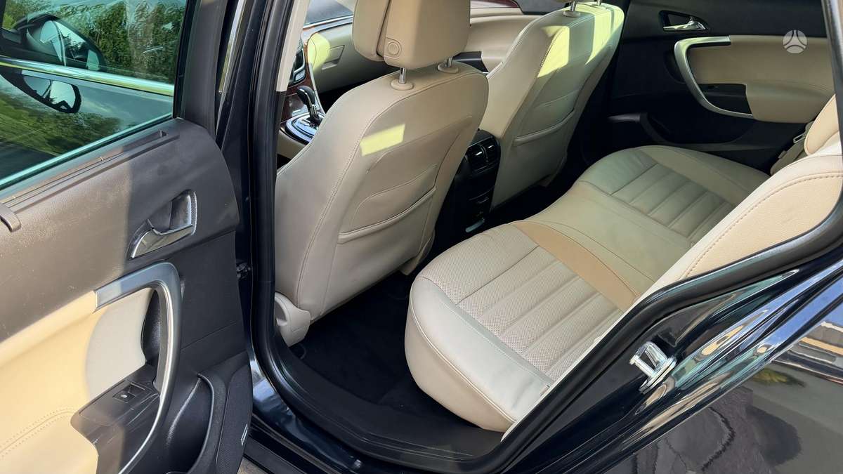 Opel Insignia 2014 — photo 14