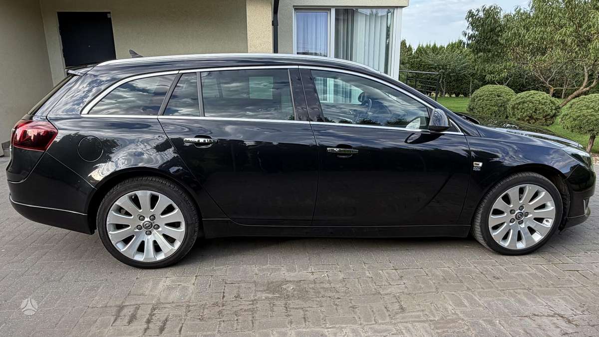 Opel Insignia 2014 — engine 1956 cm³, 194 HP (143kW)