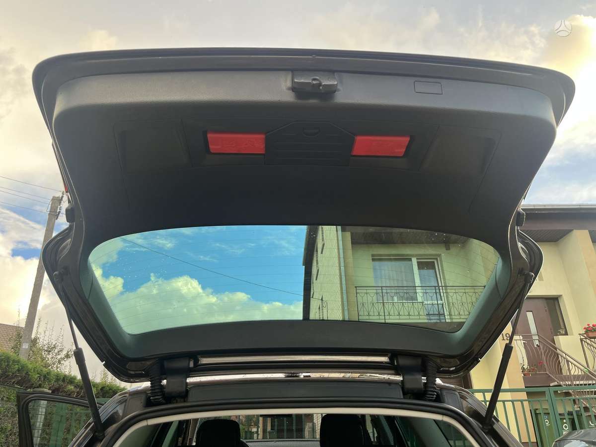 Volkswagen Passat 2014 — photo 21