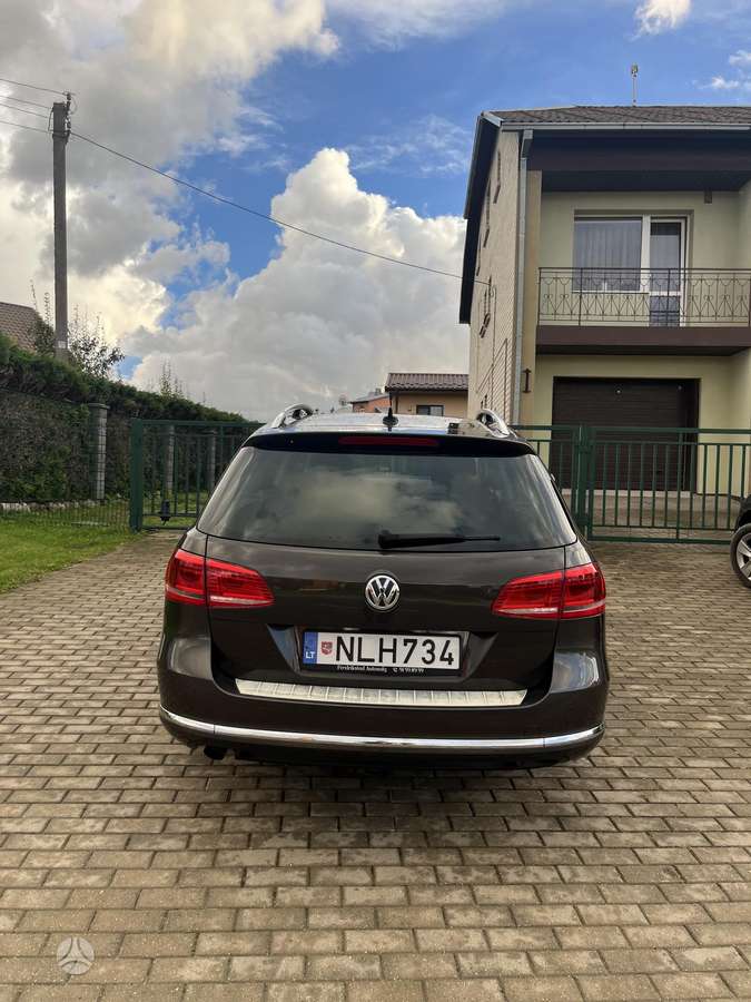 Volkswagen Passat 2014 — engine 1598 cm³, 105 HP (77kW)
