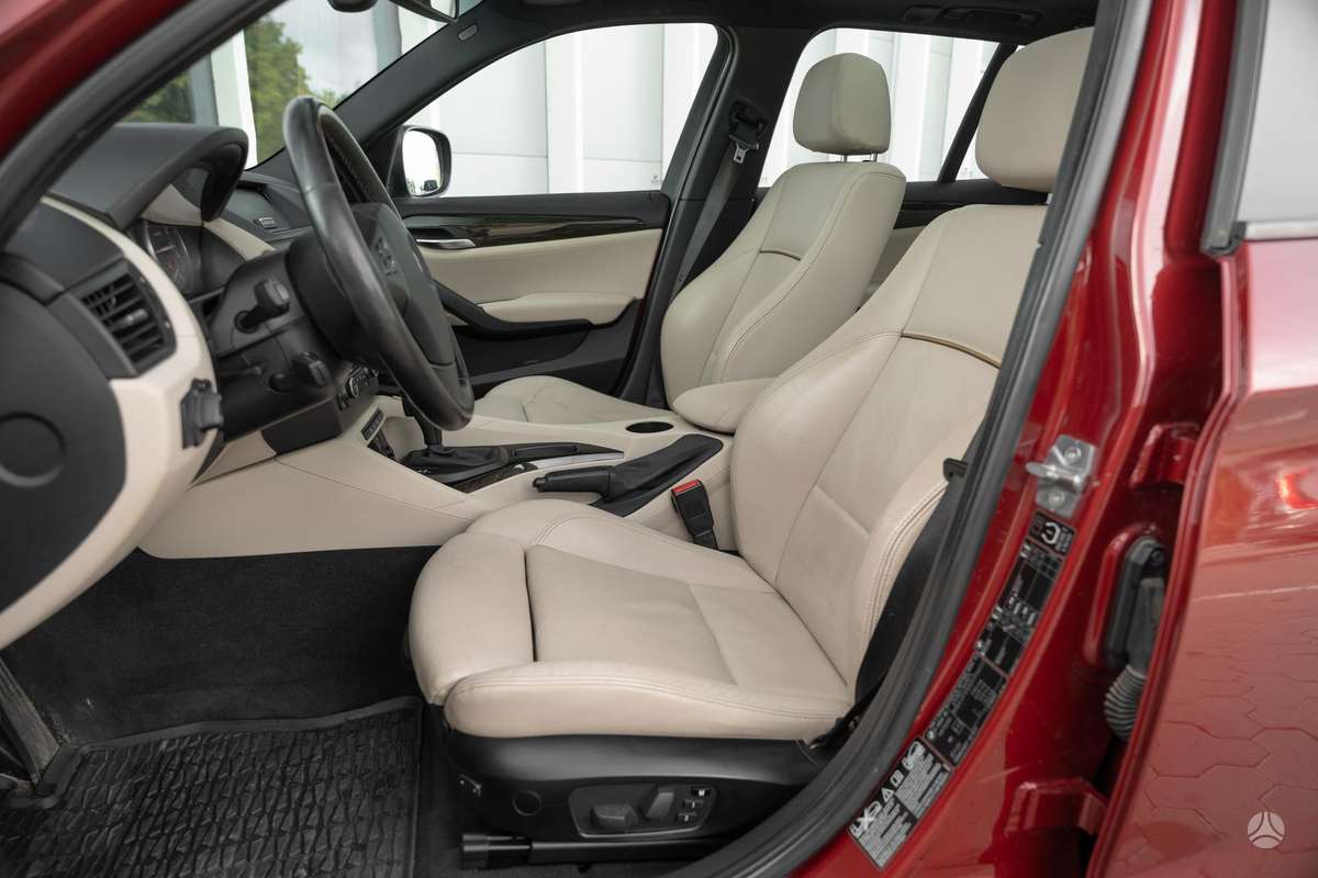 BMW X1 2010 — фото 13