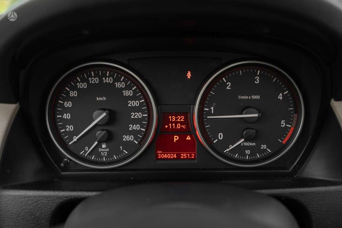 BMW X1 2010 — фото 19