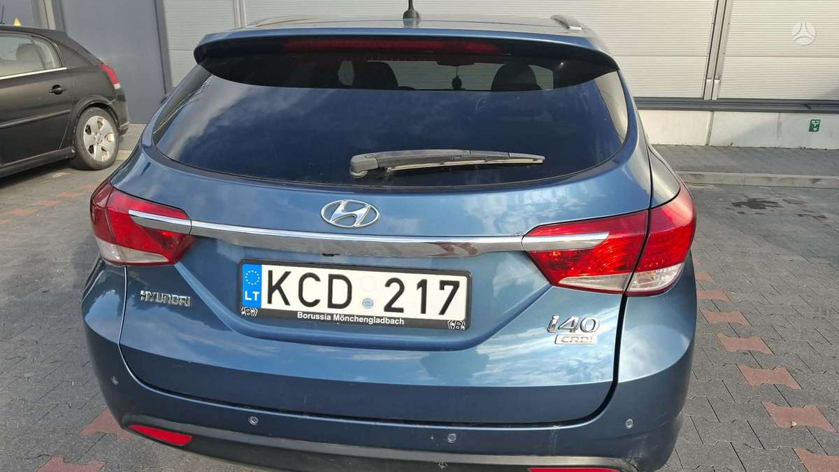 Hyundai i40 2012 — engine 1685 cm³, 136 HP (100kW)