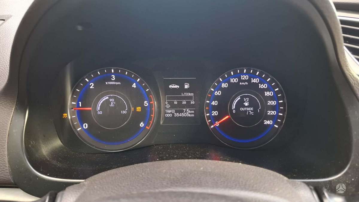 Hyundai i40 2012 — photo 8