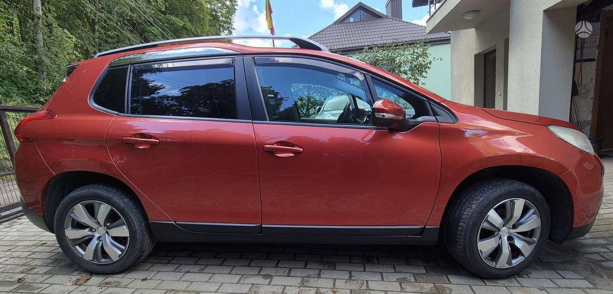 Peugeot 2008 2014 — вигляд ззаду