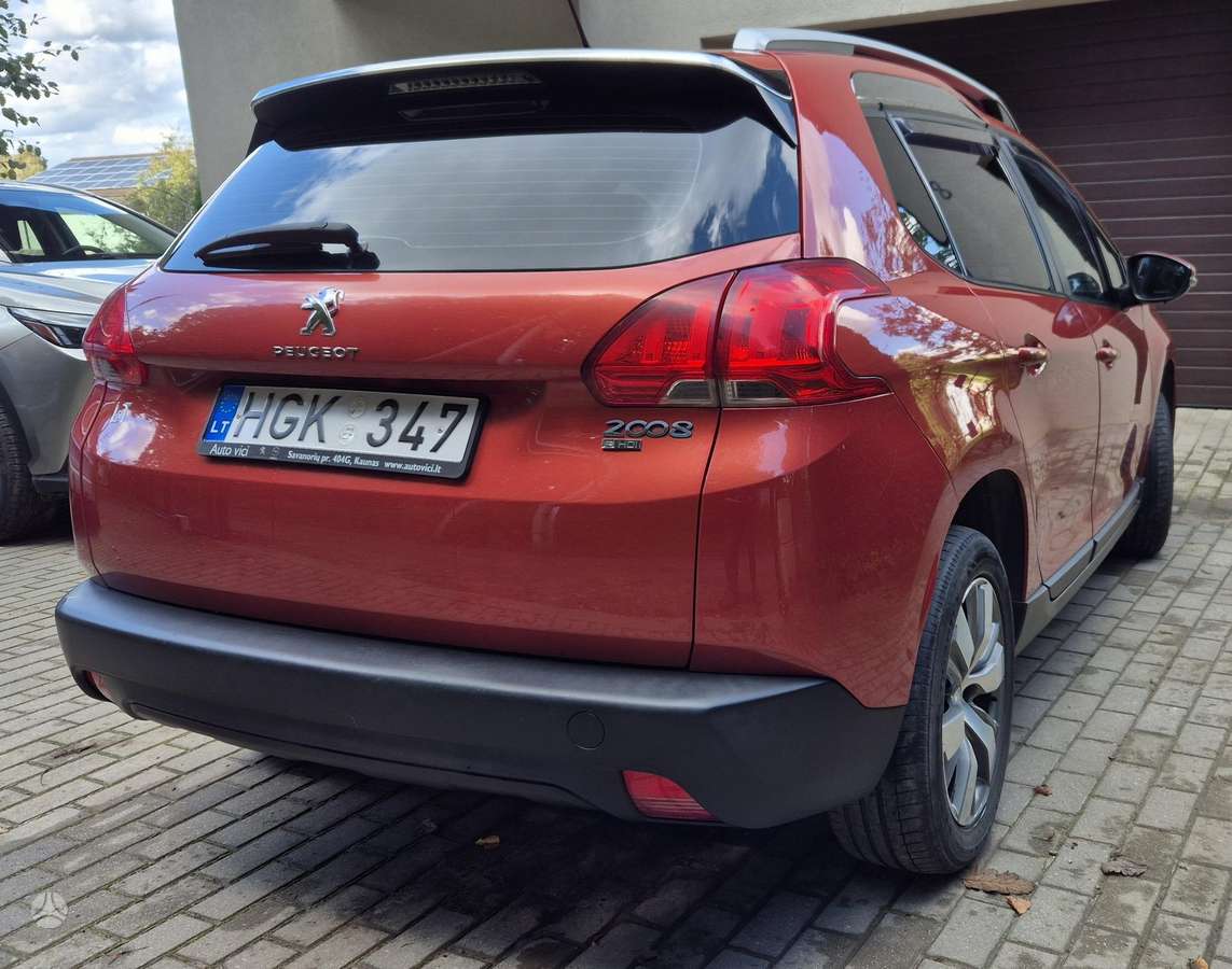 Peugeot 2008 2014 — салон