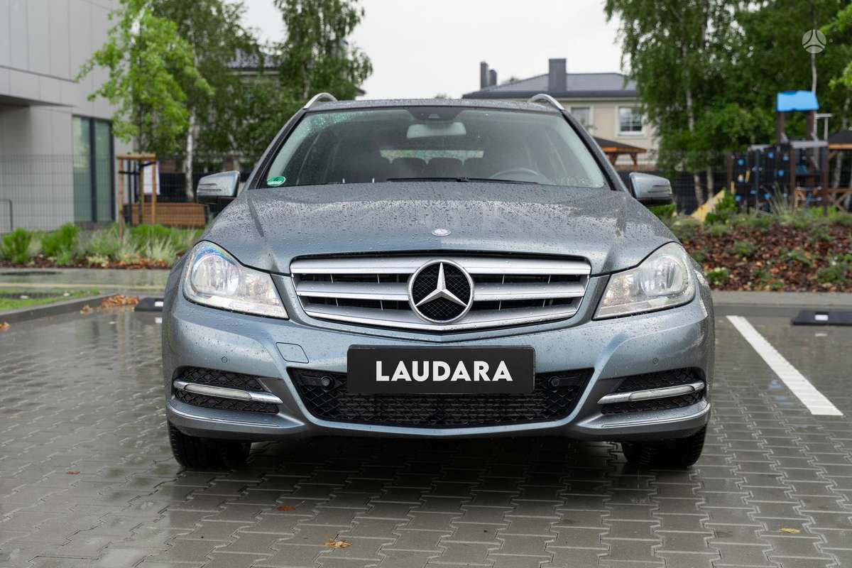 Mercedes-Benz C220 2012 — photo 9