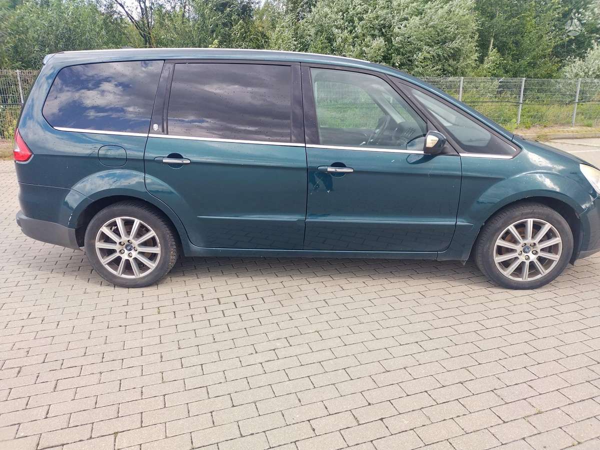 Ford Galaxy 2009 — photo 5