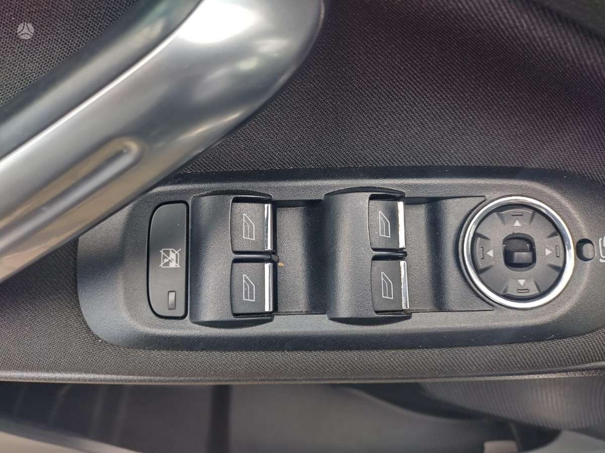 Ford Galaxy 2009 — photo 9