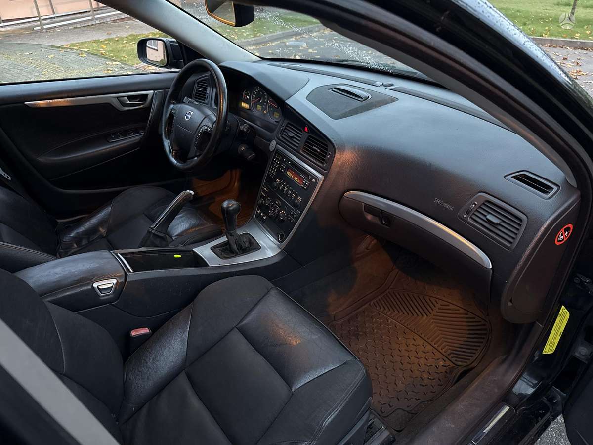 Volvo V70 2006 — photo 13