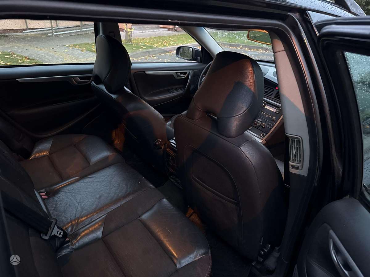 Volvo V70 2006 — photo 15
