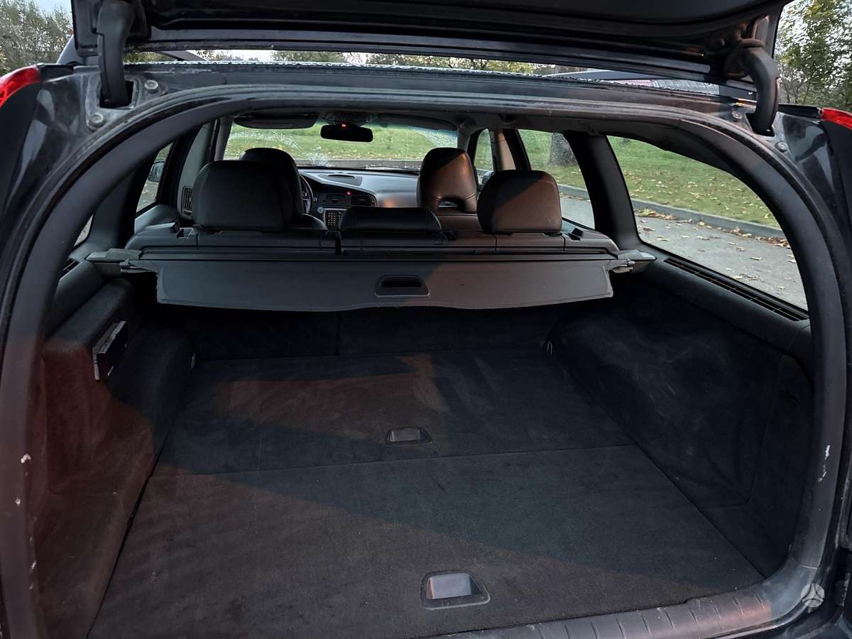 Volvo V70 2006 — photo 16