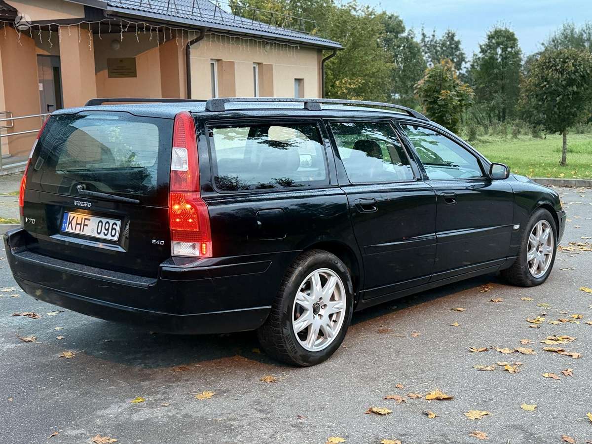 Volvo V70 2006 — photo 8