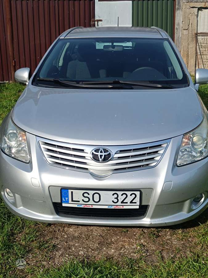 Toyota Avensis, 2011
