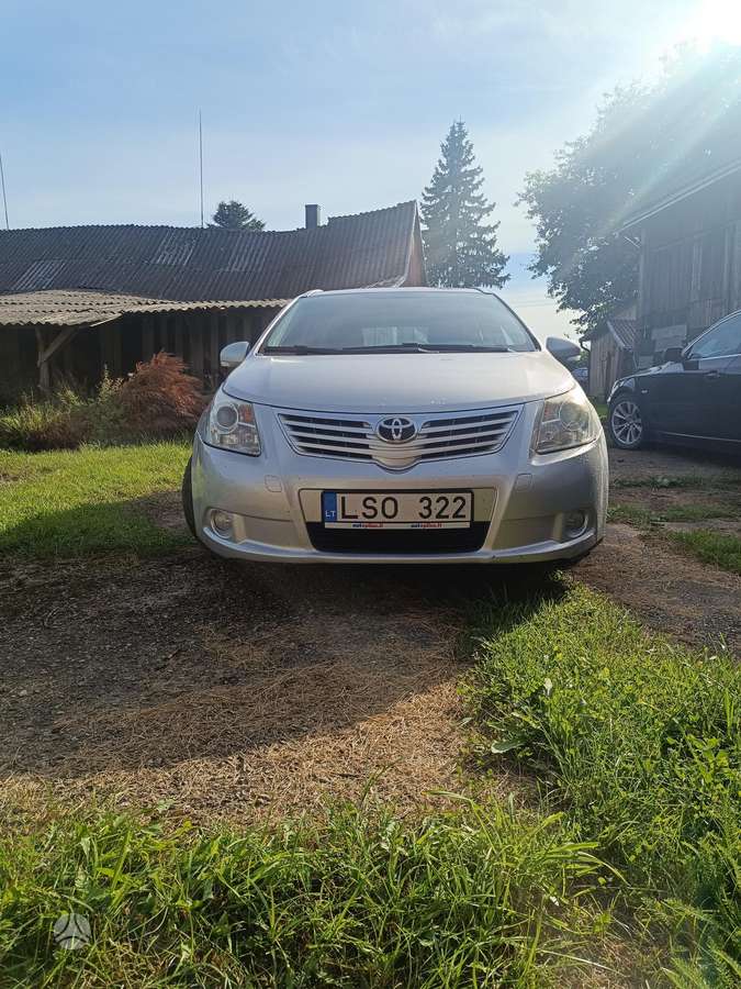 Toyota Avensis 2011 — photo 9