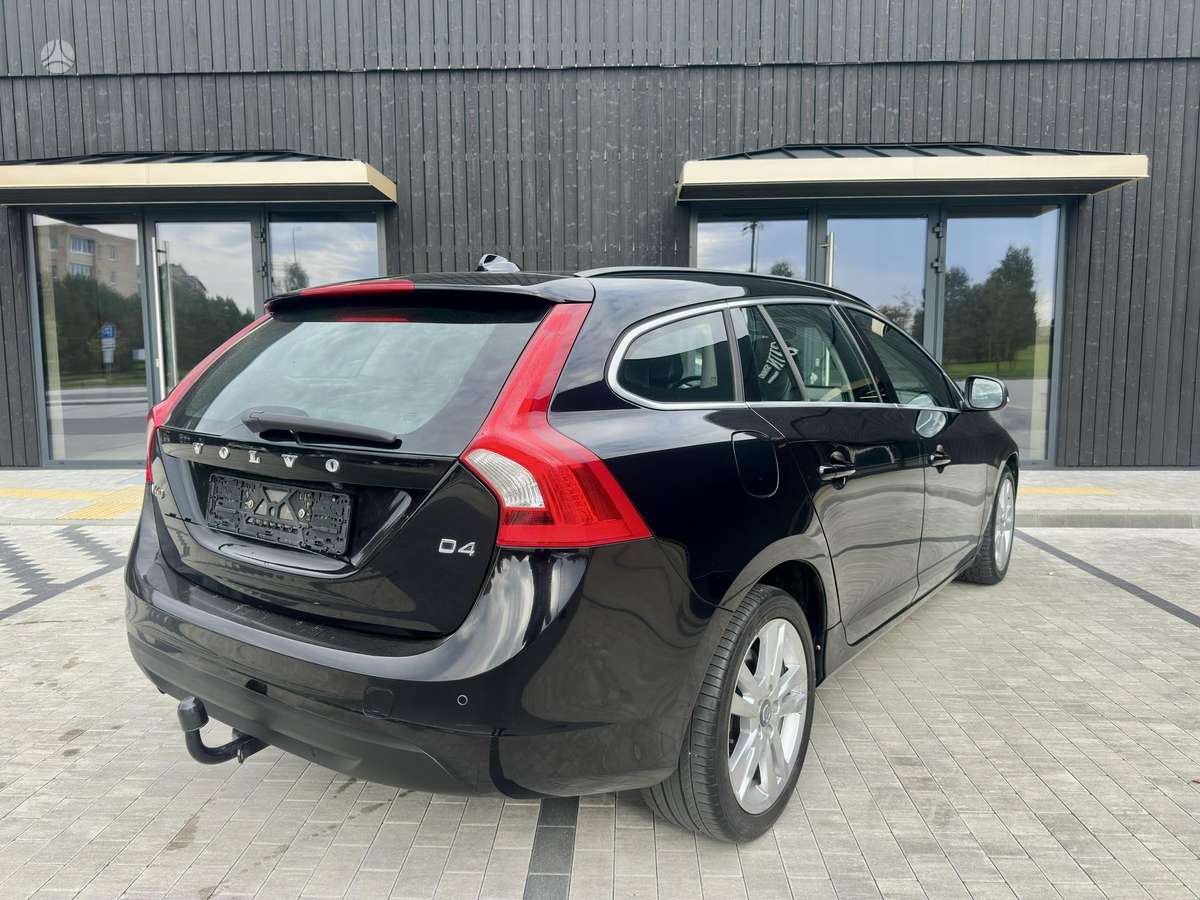 Volvo V60 2013 — photo 10