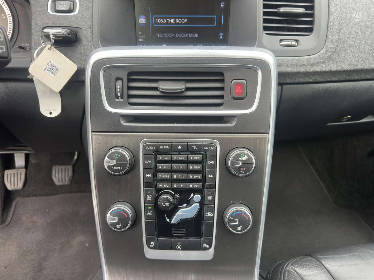 Volvo V60 2013 — photo 19