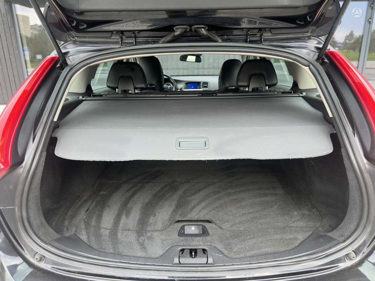 Volvo V60 2013 — photo 23