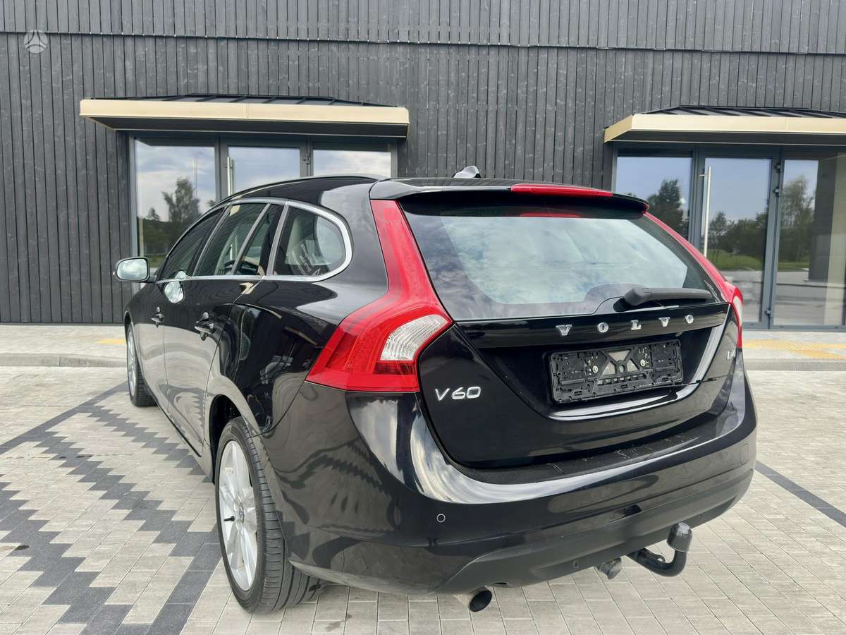 Volvo V60 2013 — photo 8