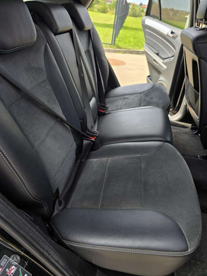 Mercedes-Benz ML300 2010 — photo 16