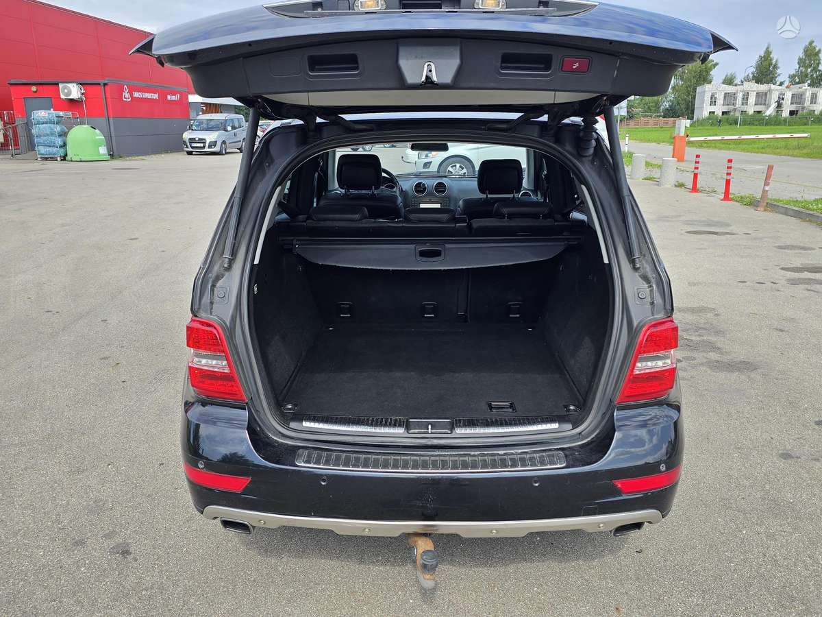 Mercedes-Benz ML300 2010 — photo 7
