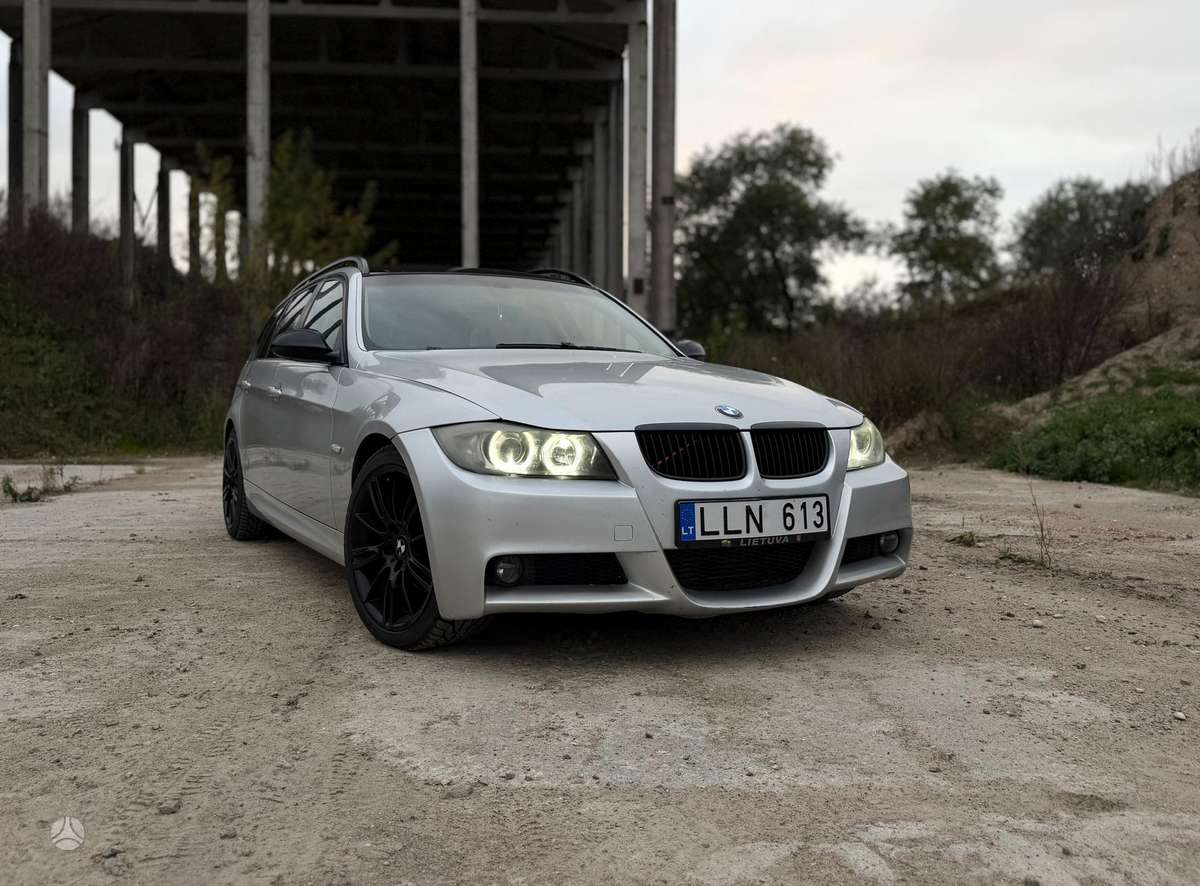 BMW 318, 2007