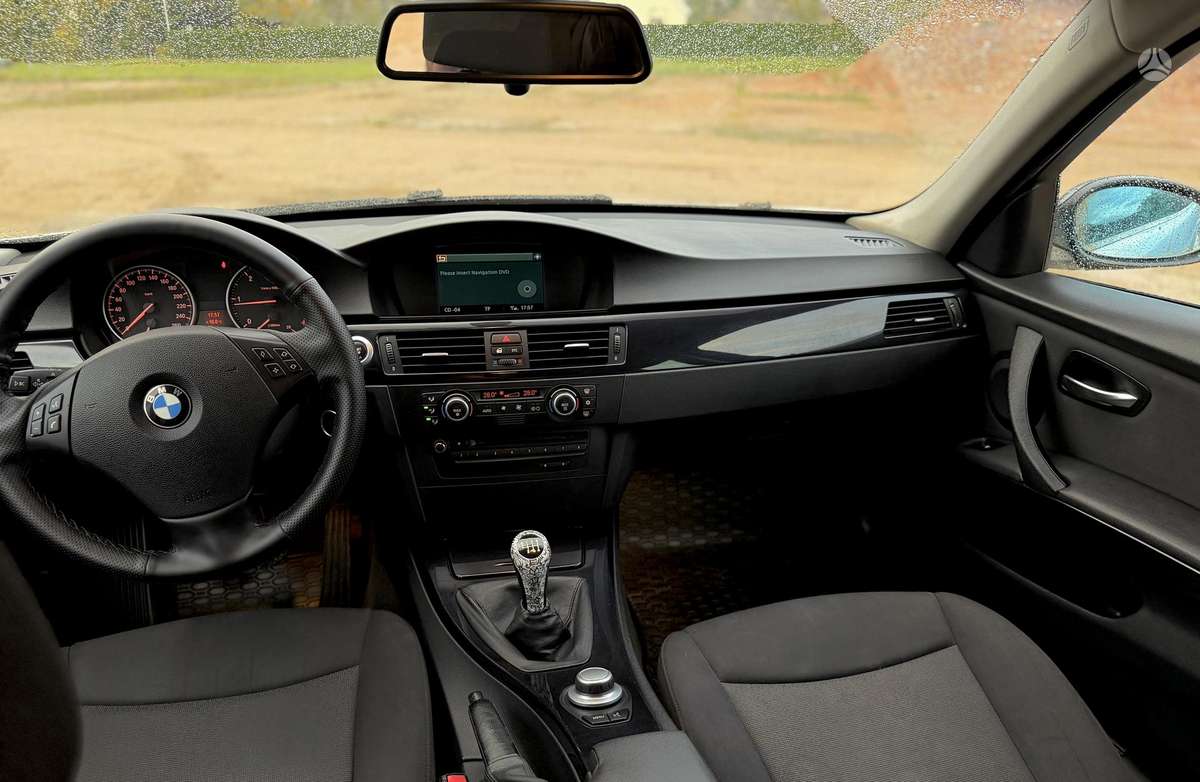 BMW 318 2007 — photo 7
